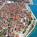 Apartamento Titania *