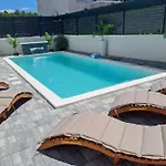 Titania Apartamento *
