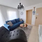 Titania Apartamento *